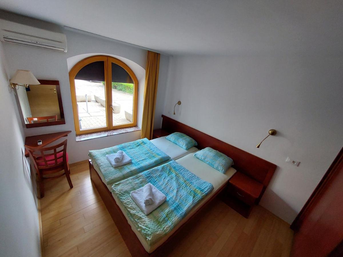 Apartmaji Fizine Portorož Exterior foto